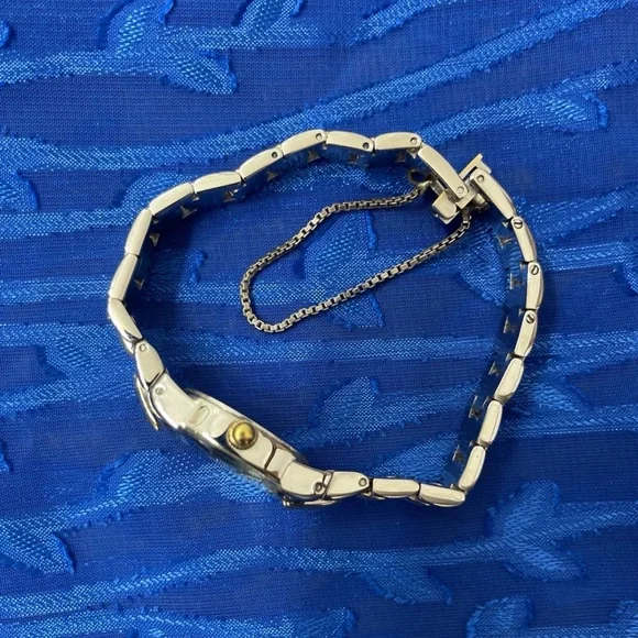 Armitron Women’s Watch - Picture 5 of 5